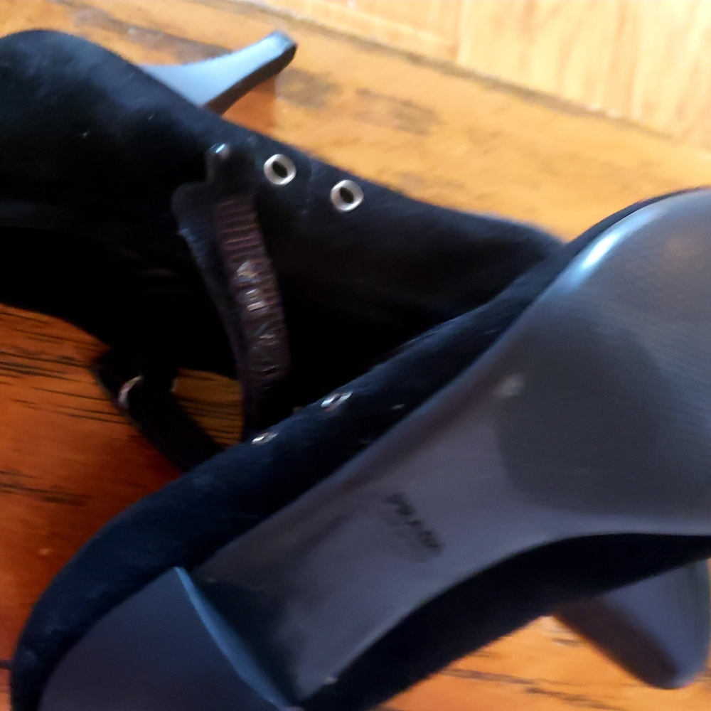Prada Heel Shoes - Picture 3 of 6